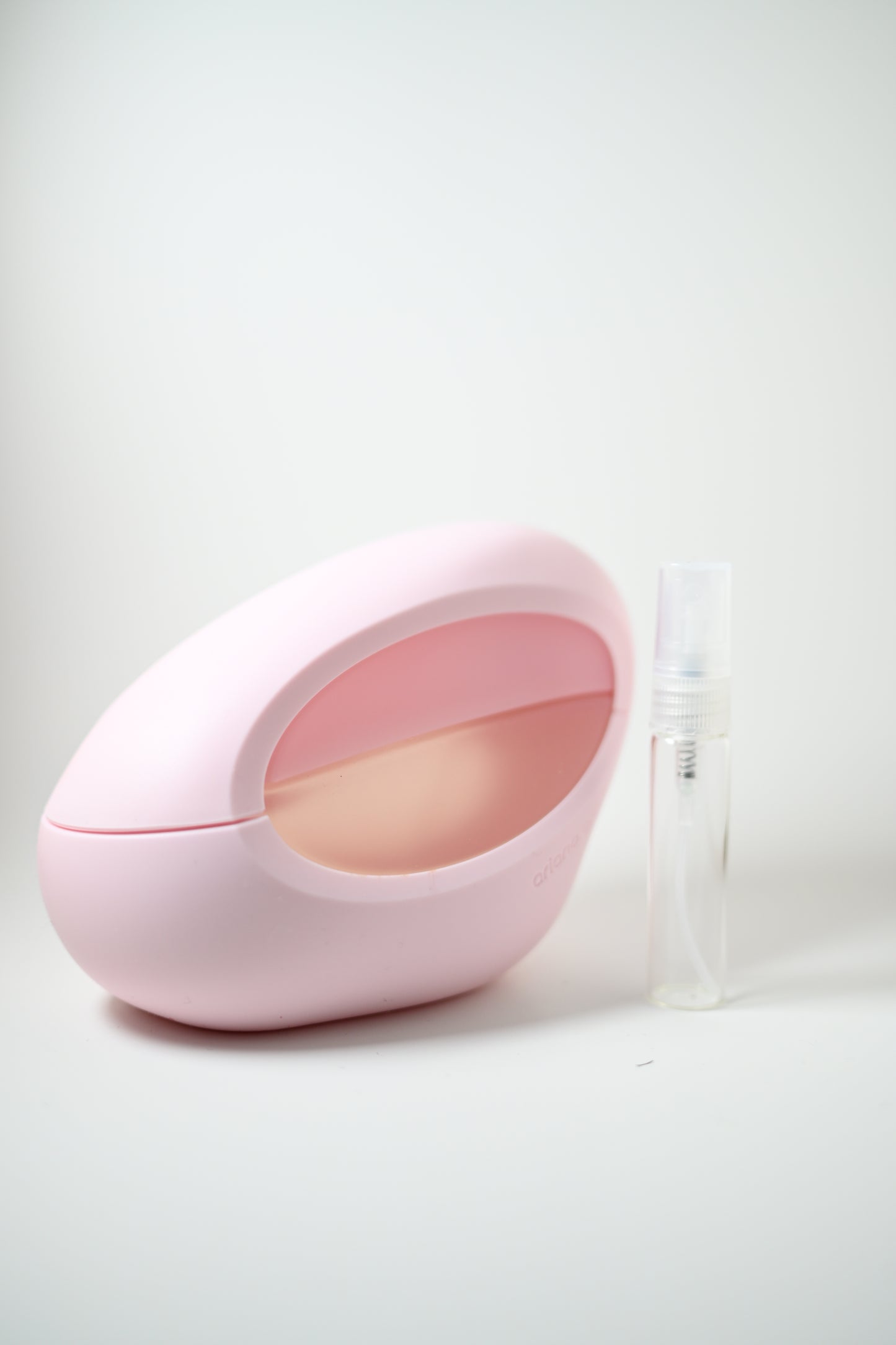 Mod Blush Ariana Grande - Perfumes de Adrian
